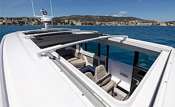 axopar-45-xc-cross-cabin-g13-sunroof
