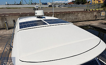 06-roof-solar-panel