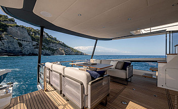 03-gallery-esterni-yacht-navetta58-06-1000x667