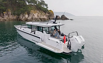 axopar-38-xc-cross-cabin-g03-exterior-rear