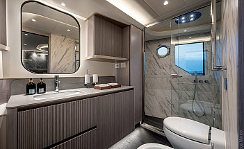 07-gallery-interni-yacht-navetta66-09-1000x667