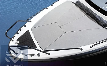 08-foredeck-top-view