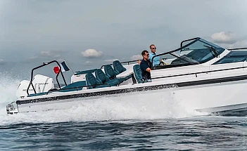 axopar-37-spyder-g02-exterior-profile