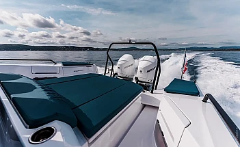 axopar-37-spyder-g07-aft-seating