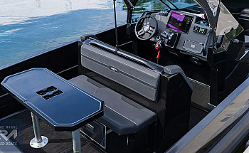 10-cockpit-table-seating