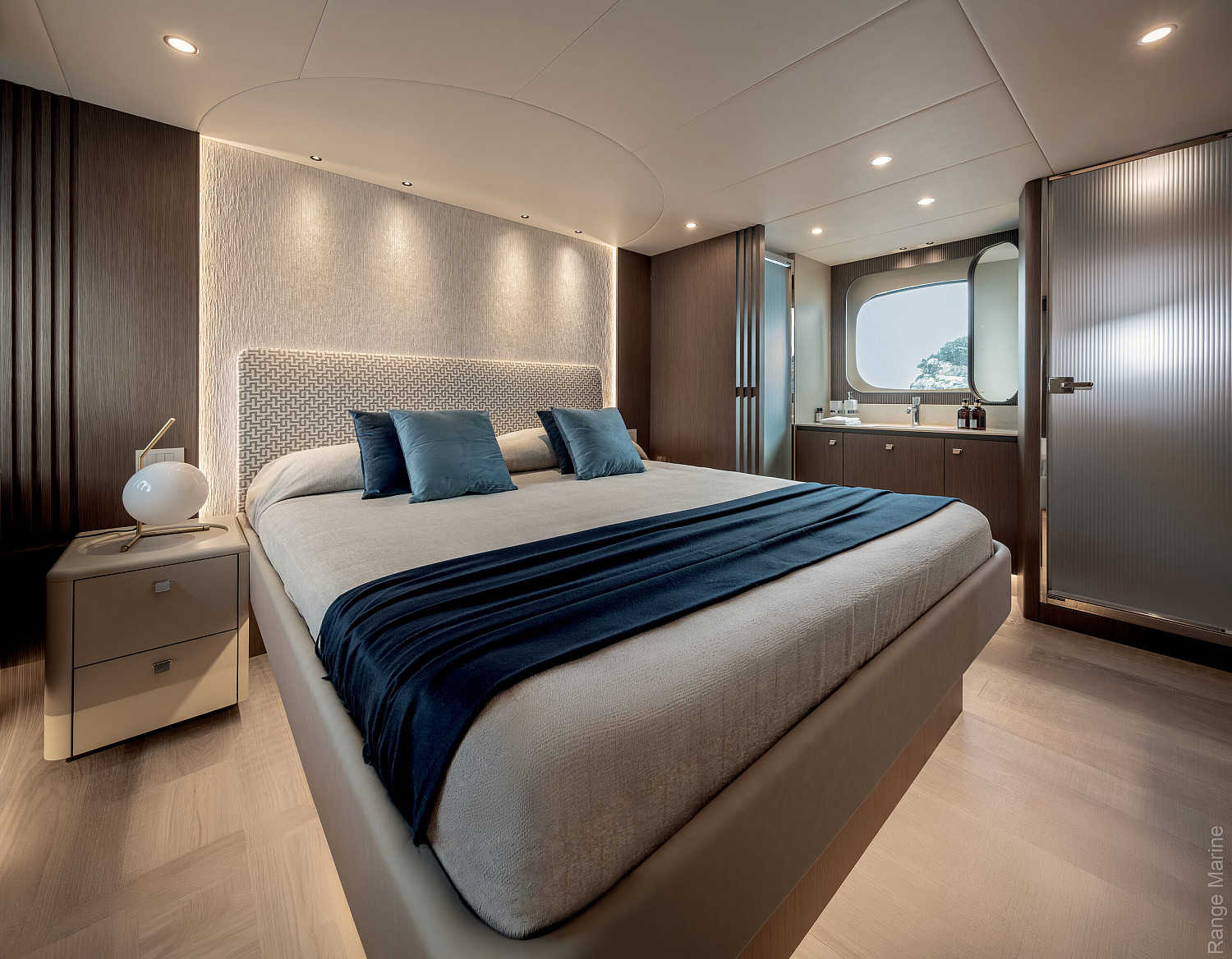 04-gallery-interno-vip-cabin-01-yacht-navetta58 (1)