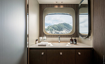04-gallery-interno-vip-cabin-03-yacht-navetta58 (1)