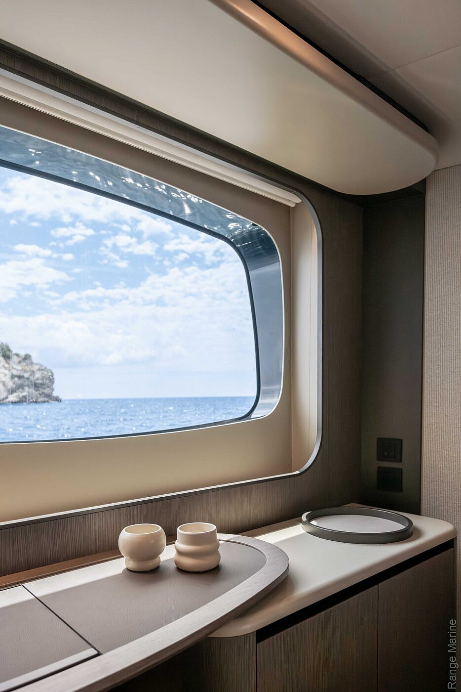 07-gallery-interni-yacht-navetta58-08-934x1400