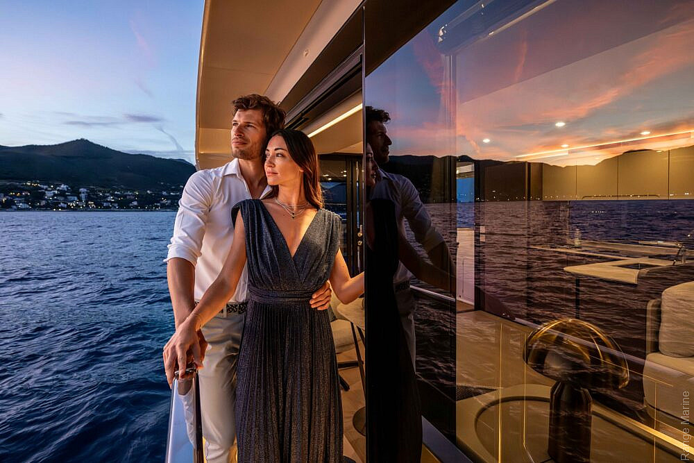 07-gallery-interni-yacht-navetta58-14-1000x667