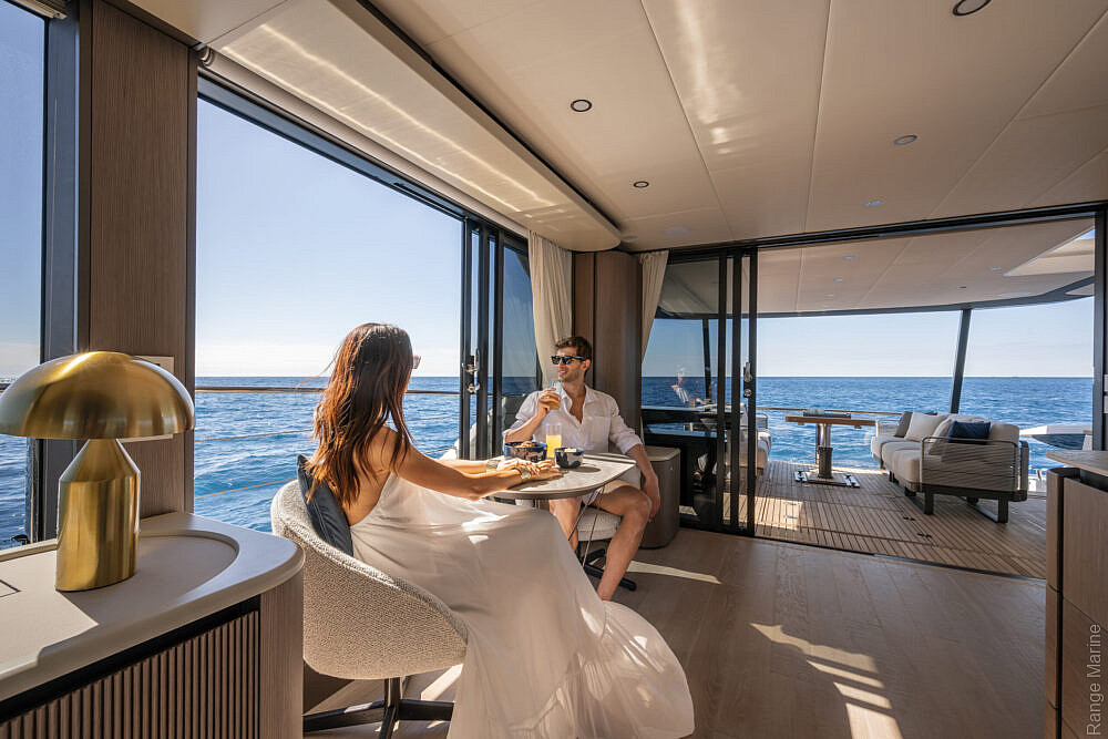 07-gallery-interni-yacht-navetta58-16-1000x667