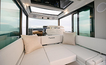 FLAGSHIP CANNES-70