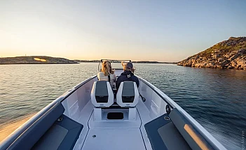 axopar-22-spyder-g04-bow-seating