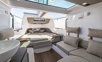 axopar-37-sun-top-g12-cabin-lounge