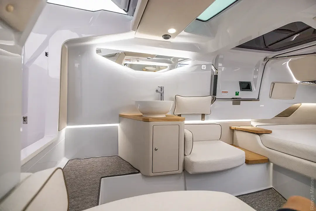 axopar-37-sun-top-g15-cabin-galley