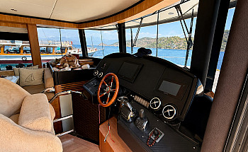 Absolute Navetta 48